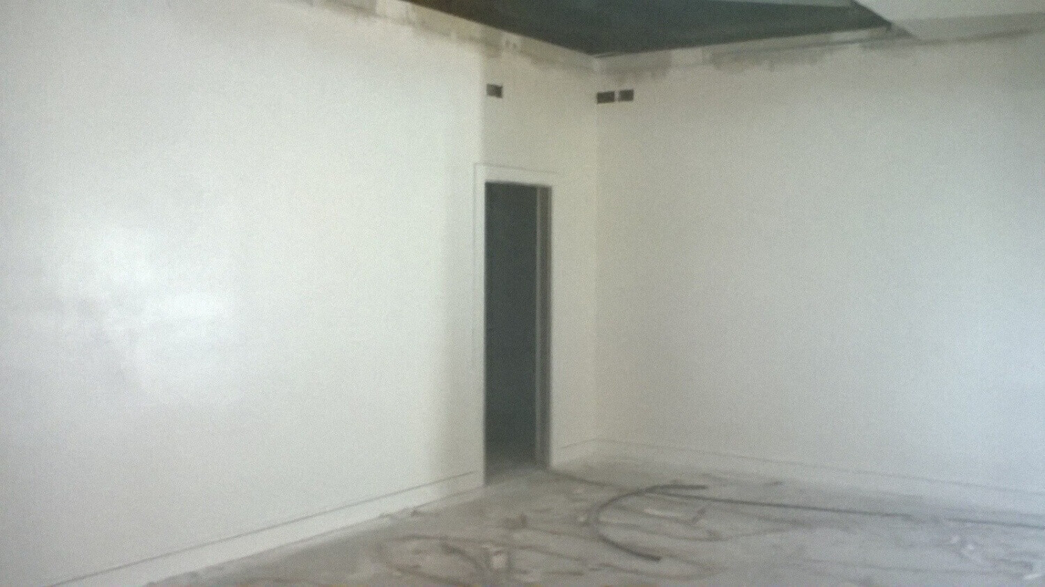 Wall Painting With Airless Paint spraying Luton, Bedfordshire